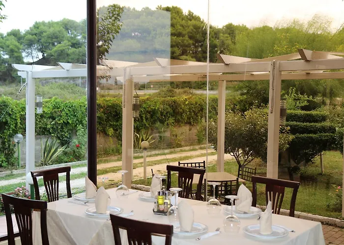 President Hotel Golem (Tirana)