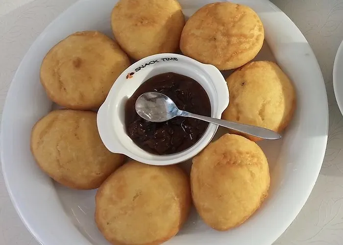 President Hotel Golem (Tirana)